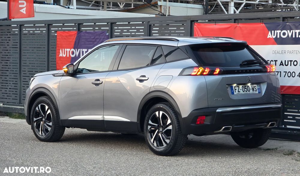 Peugeot 2008 PureTech 130 EAT8 GT - 9