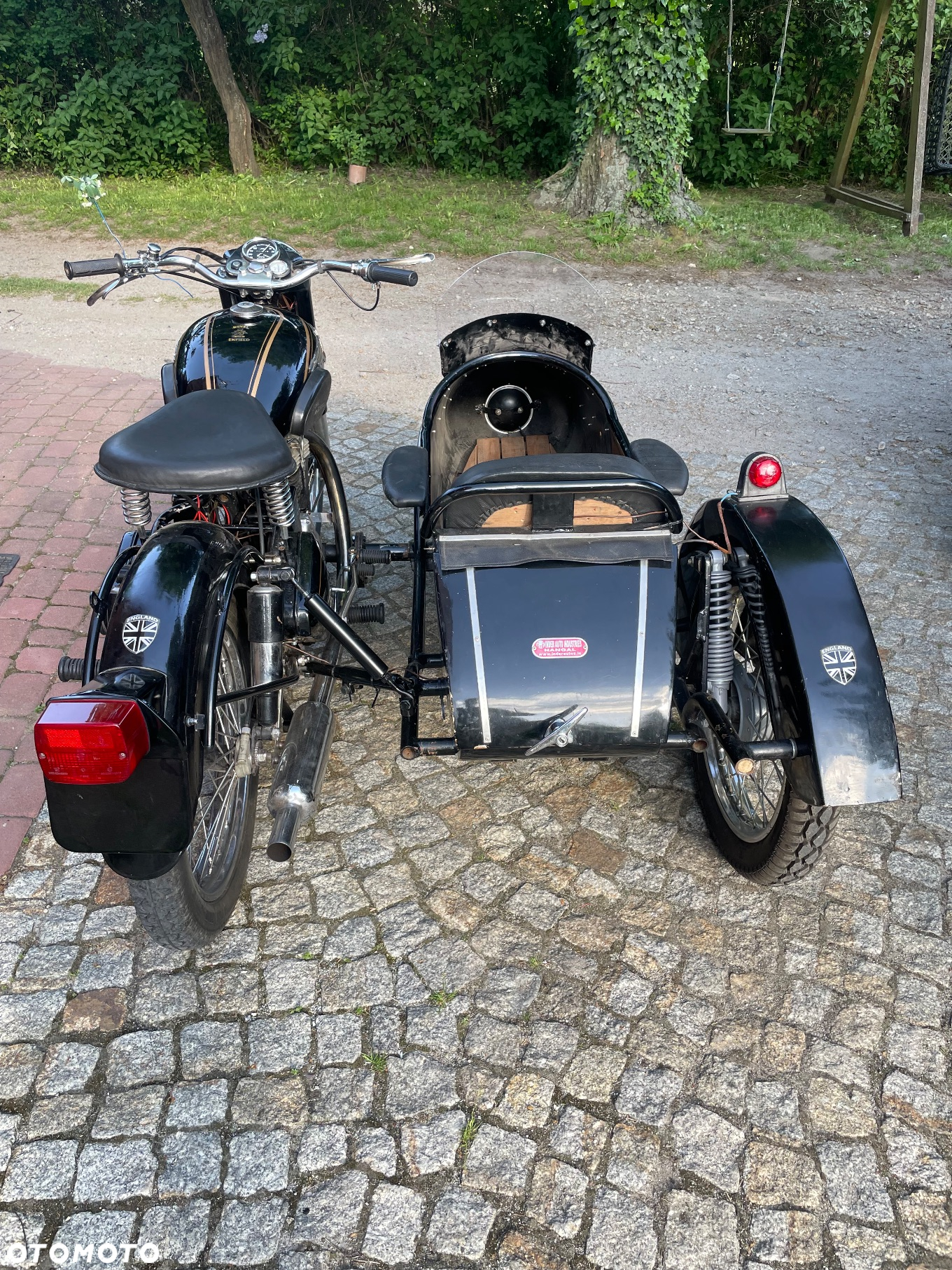 Royal Enfield Classic - 12