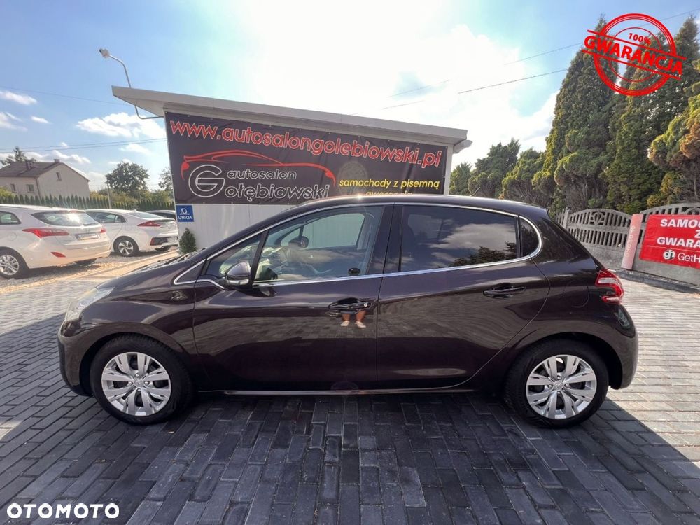 Peugeot 208 - 5