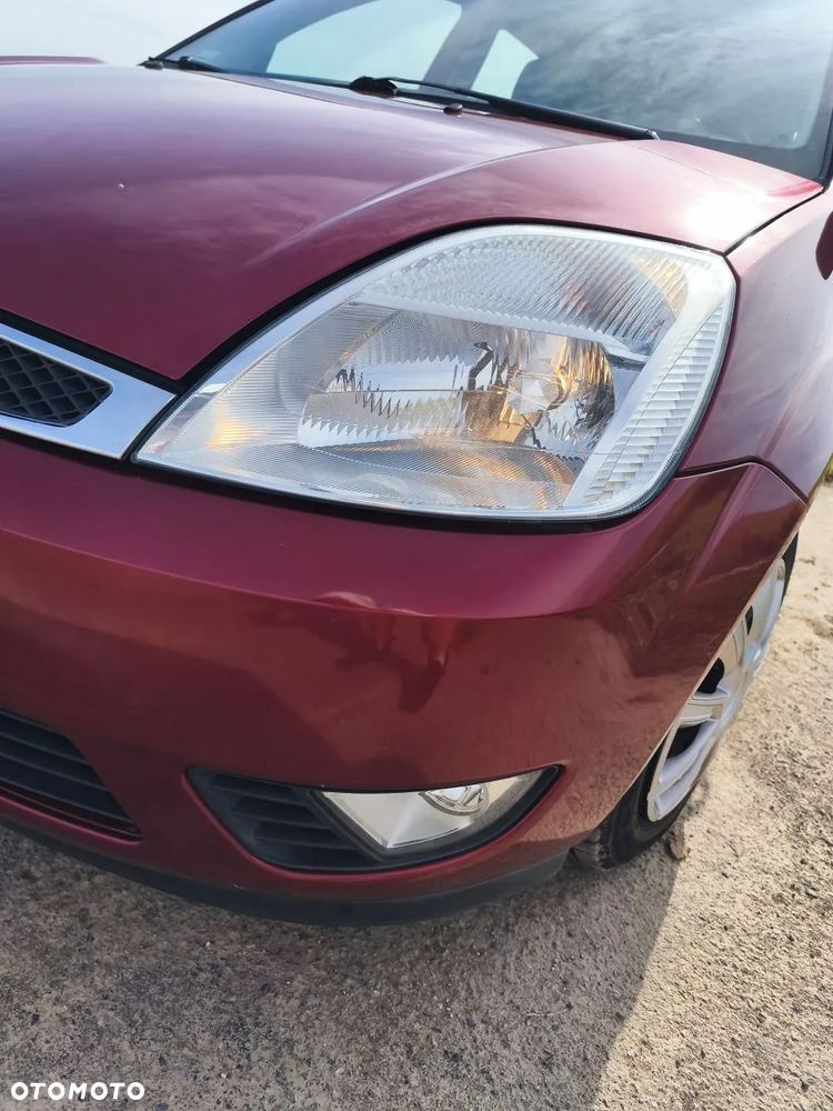 Ford Fiesta 1.4 Ghia - 27
