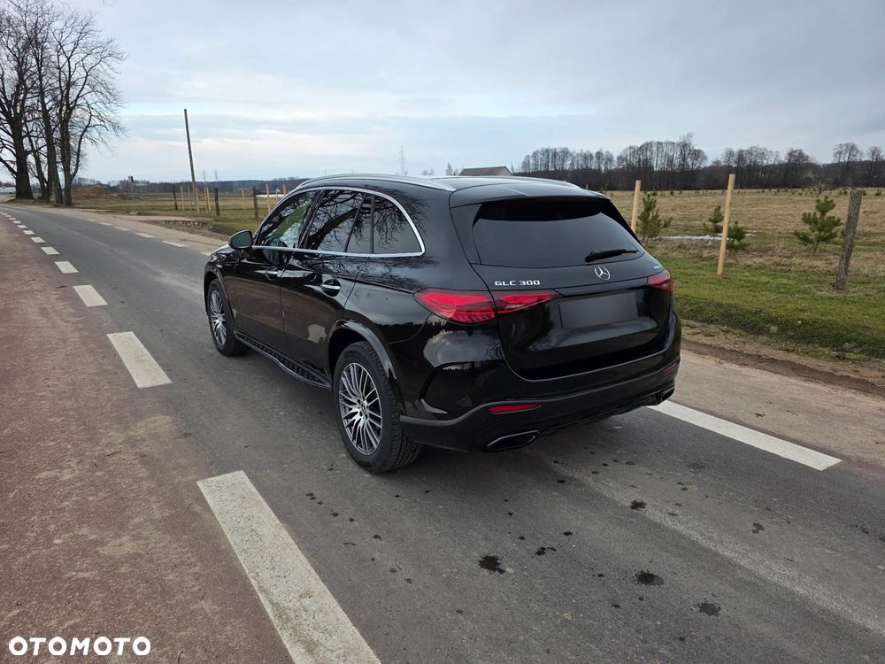 Mercedes-Benz GLC 300 4Matic 9G-TRONIC AMG Line - 4