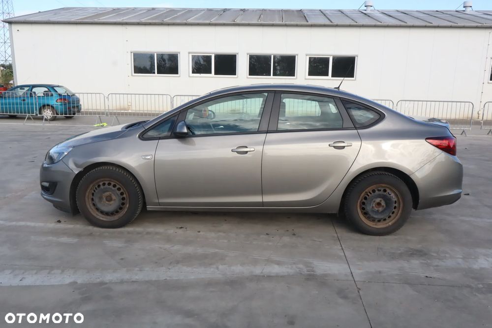 Opel Astra 1.4 T Active - 8