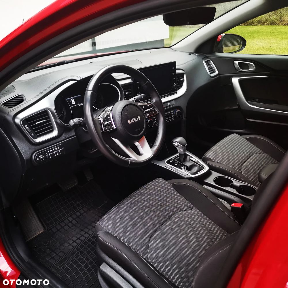 Kia Ceed - 9