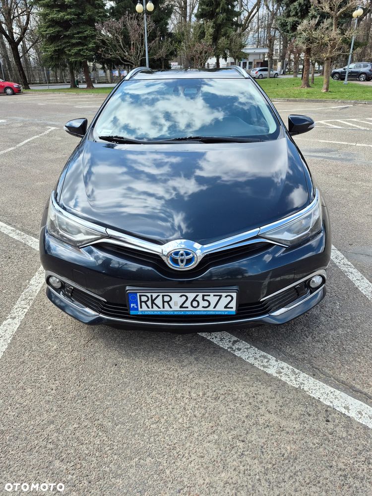 Toyota Auris Hybrid 135 Prestige - 2