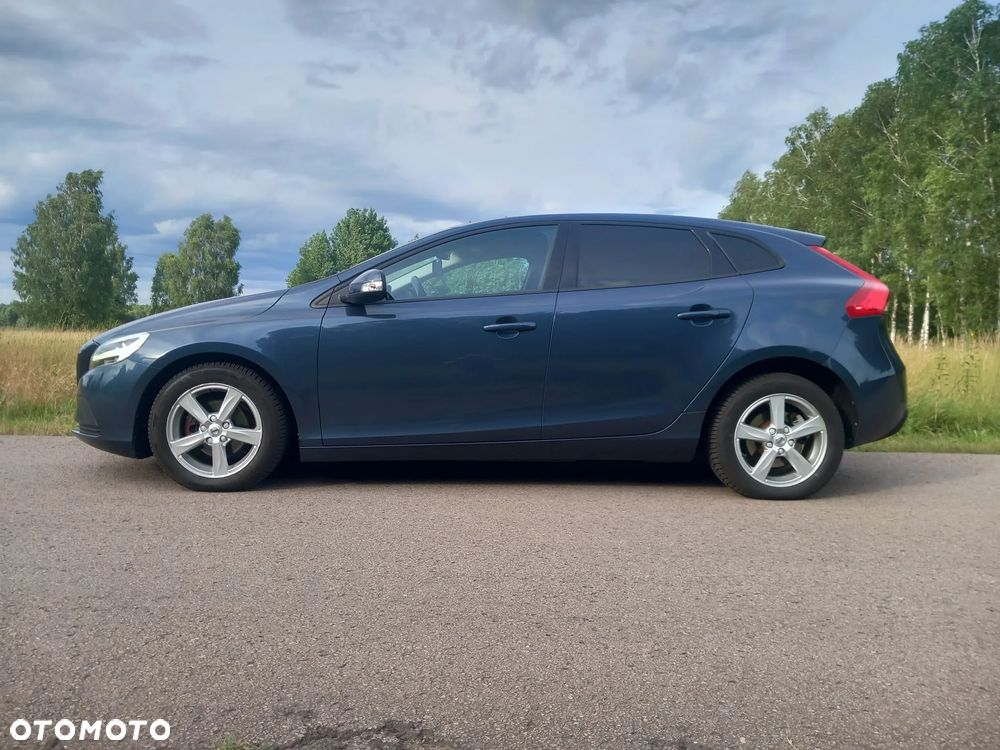 Volvo V40 D2 Kinetic - 13