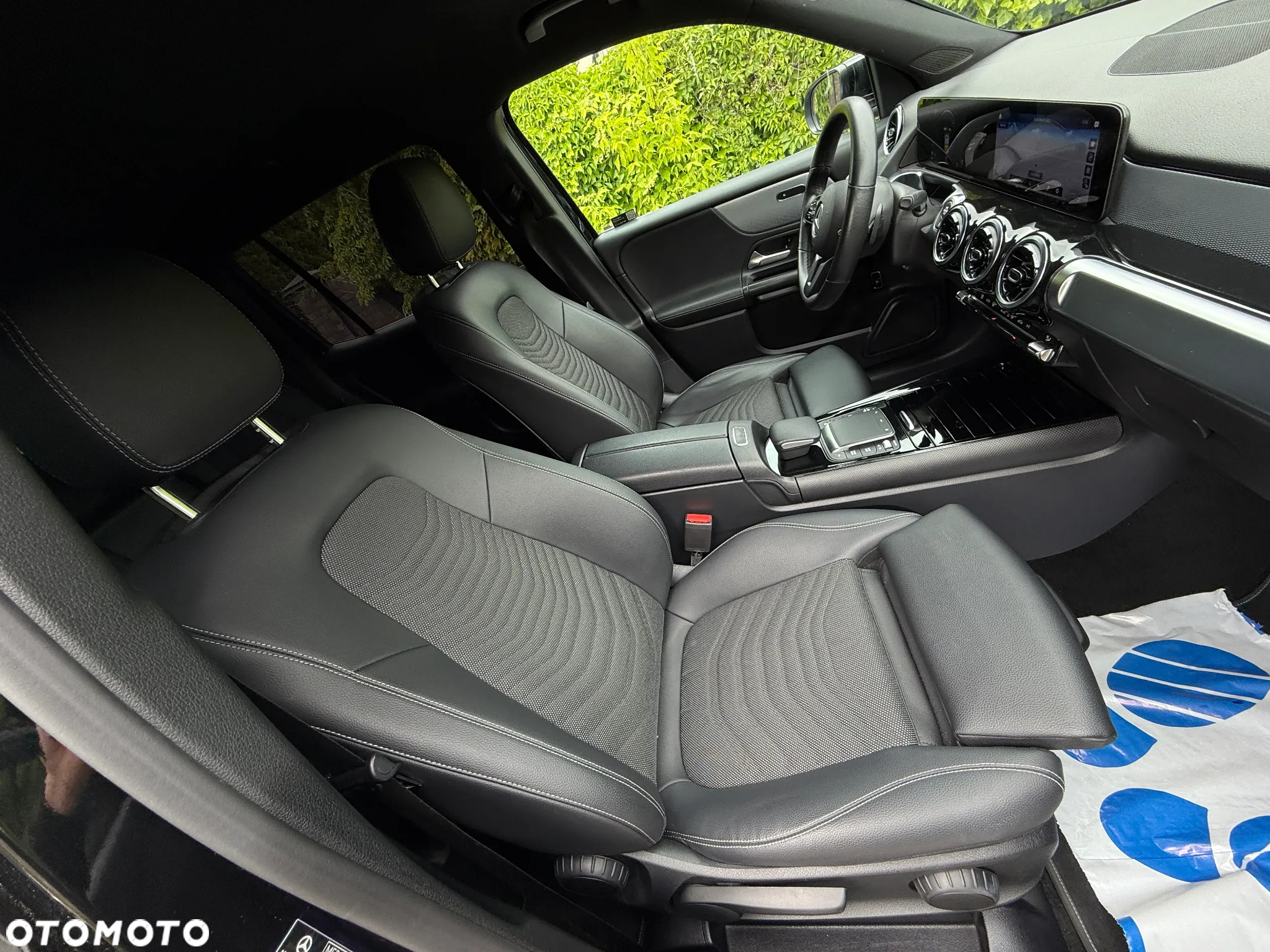 Mercedes-Benz GLB 200 7G-DCT - 16