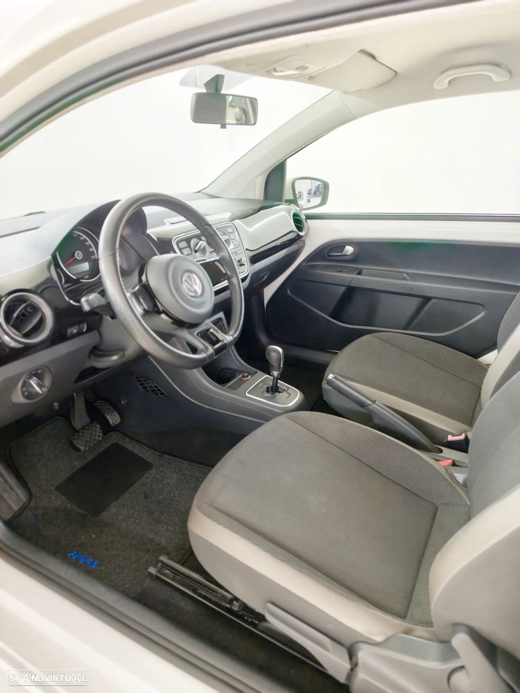VW Up! 1.0 Move Auto - 7