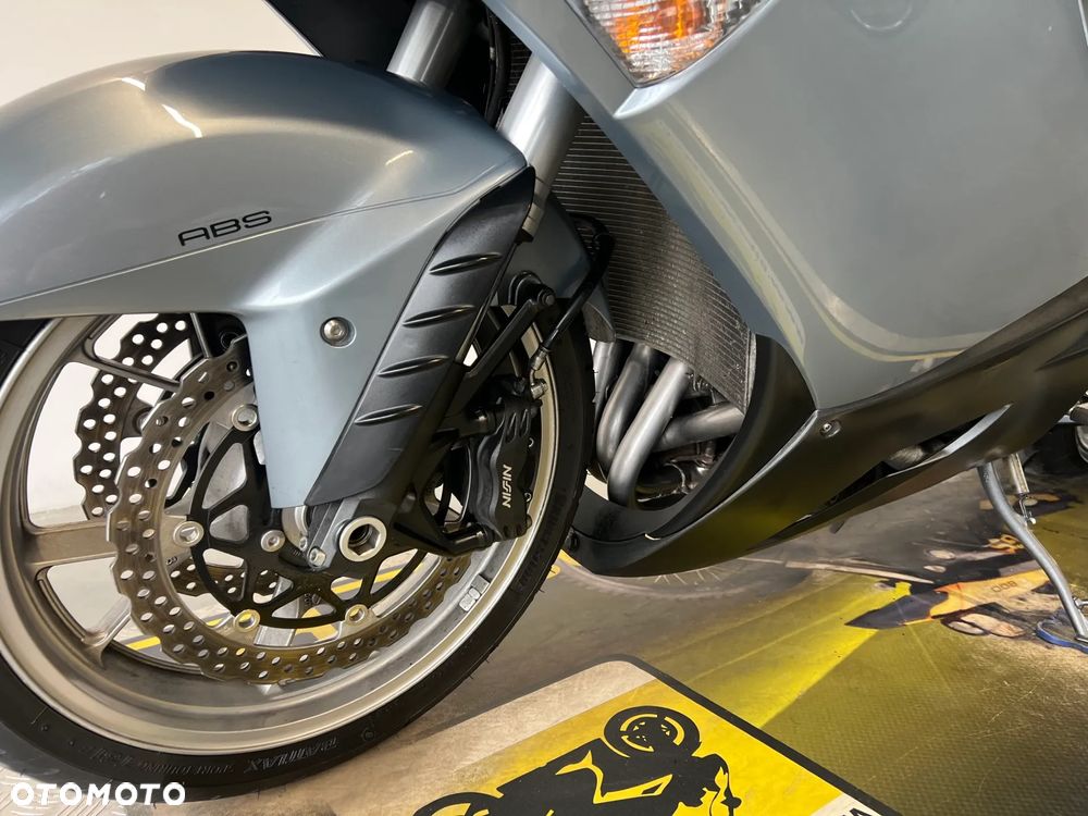 Kawasaki GTR - 12