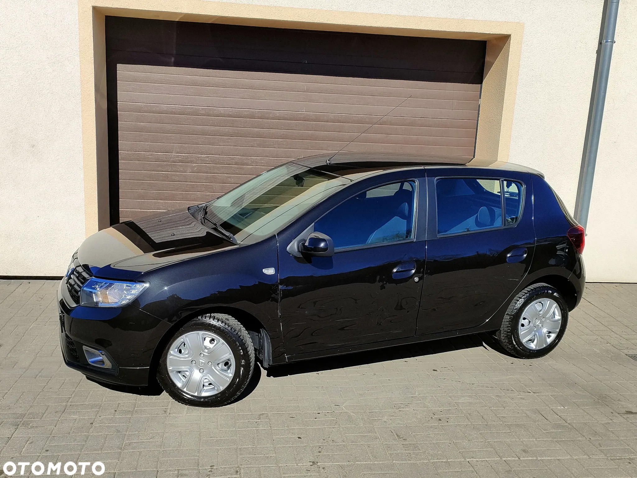 Dacia Sandero 1.2 16V 75 Laureate - 2