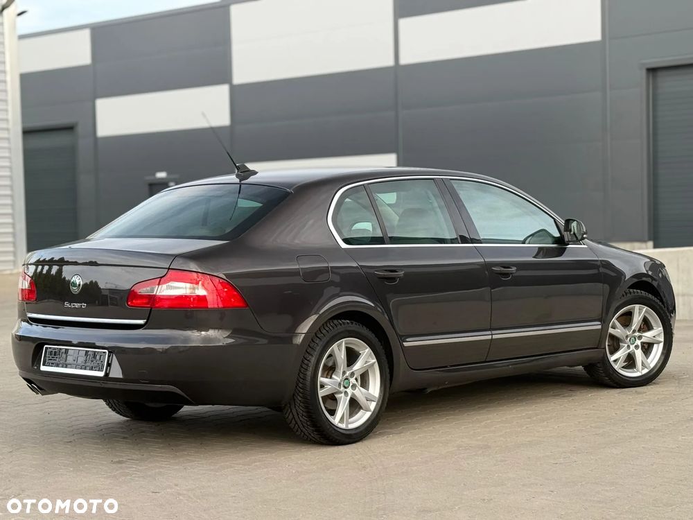Skoda Superb 1.8 TSI DSG Exclusive - 18