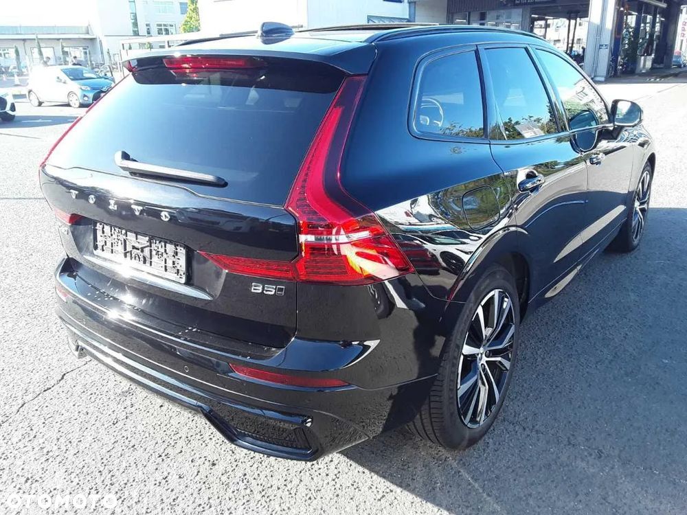 Volvo XC 60 B5 B AWD Ultimate Dark - 3