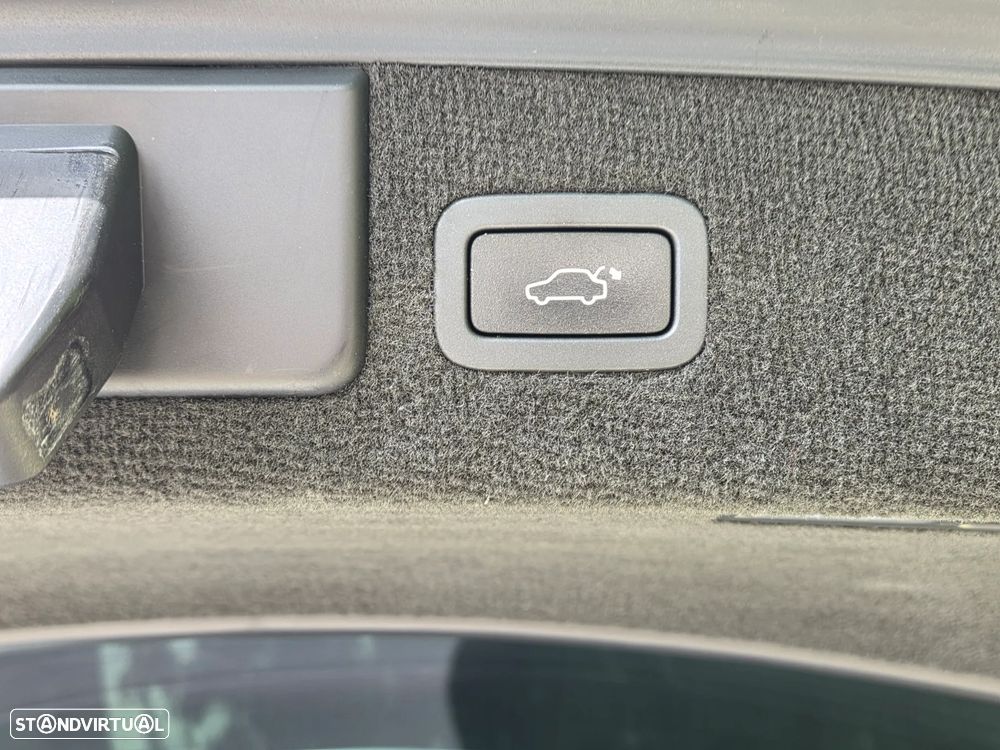Jaguar XF Sportbrake 2.2 - 22