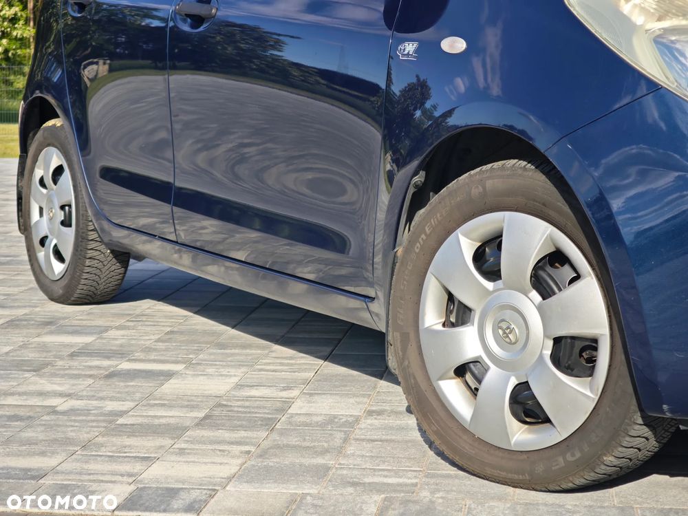 Toyota Yaris 1.3 Sol - 11