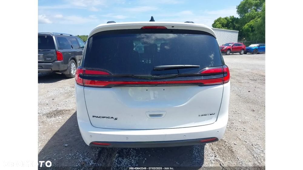 Chrysler Pacifica - 9