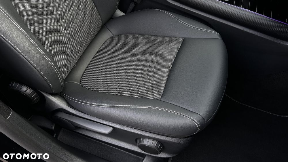 Mercedes-Benz GLB 200 Style 7G-DCT - 29