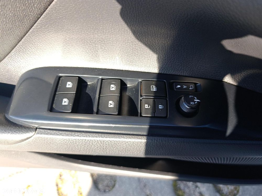 Toyota Camry 2.5 Hybrid Prestige CVT - 23