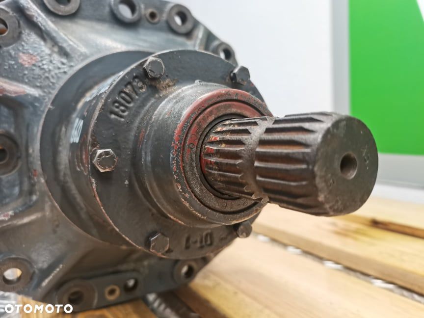 Kompletny atak mostu przedniego FERMEC 860 - 8