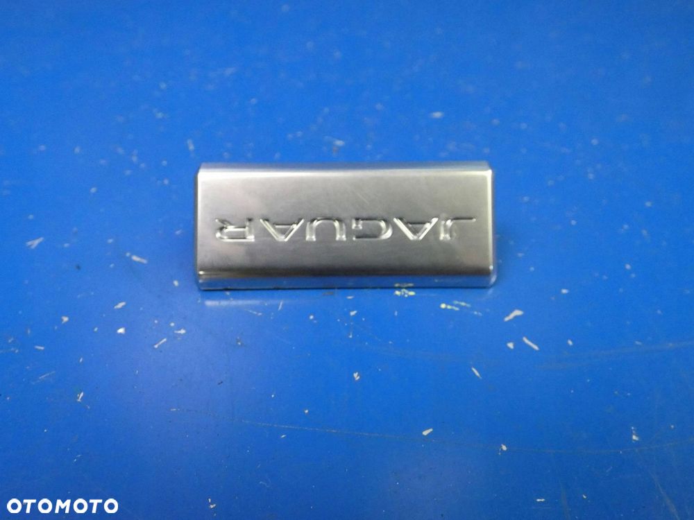 Emblemat Przód Jaguar XE GX73-045F44-AA - 1