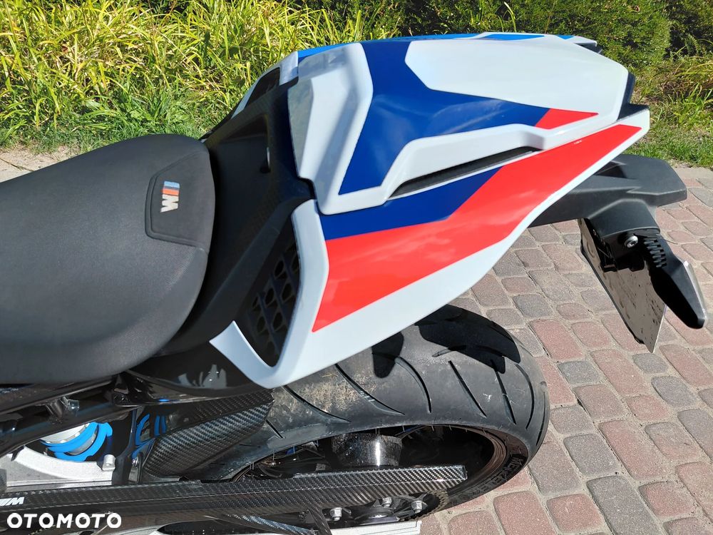 BMW S - 18
