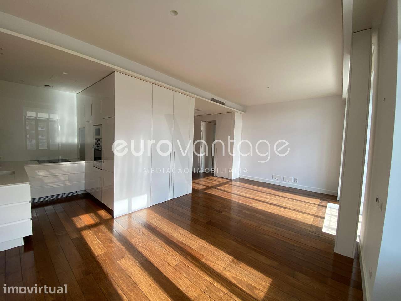 Apartamento T1 em Condomínio Fechado, Centro Leiria - Grande imagem: 3/19