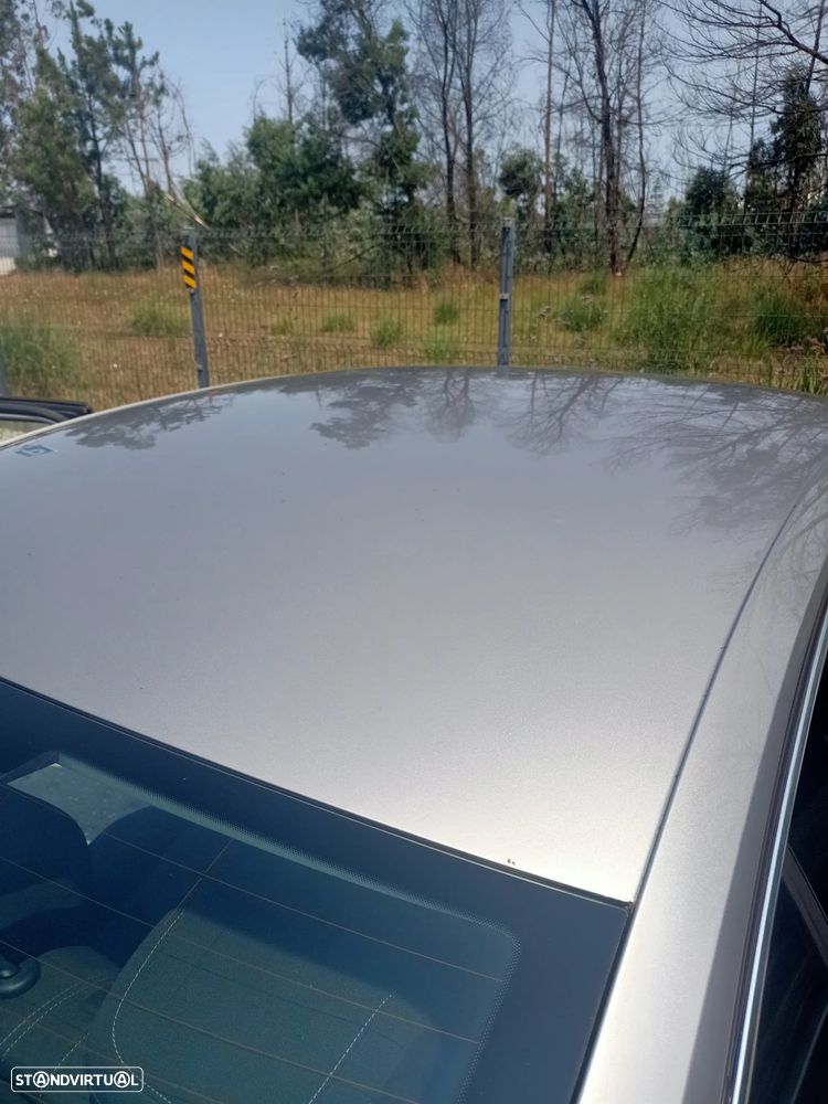 VW Passat 1.6 TDI Confortline - 17