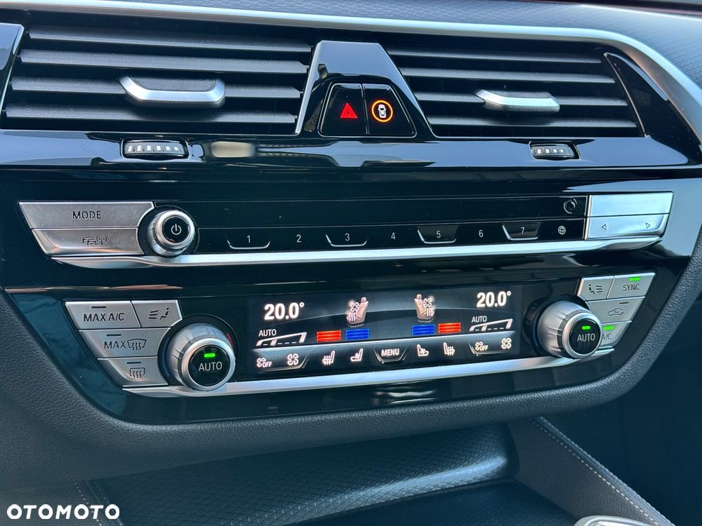 BMW Seria 5 530i xDrive mHEV M Sport sport - 28