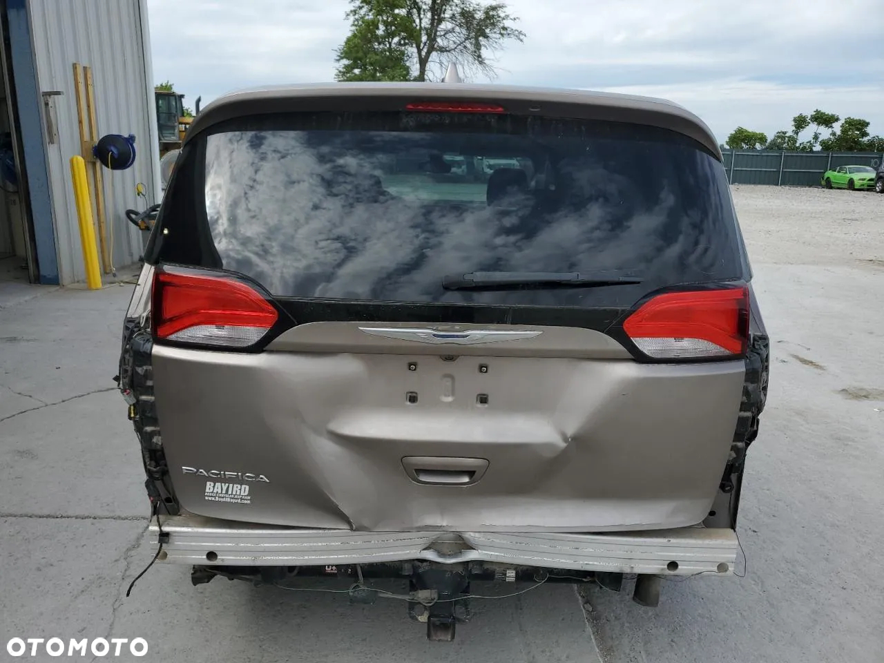 Chrysler Pacifica - 6