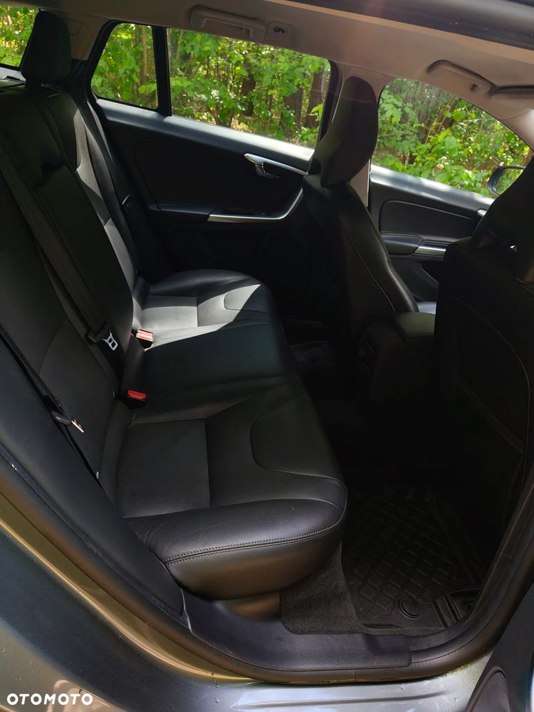 Volvo V60 D2 Drive-E Kinetic - 17