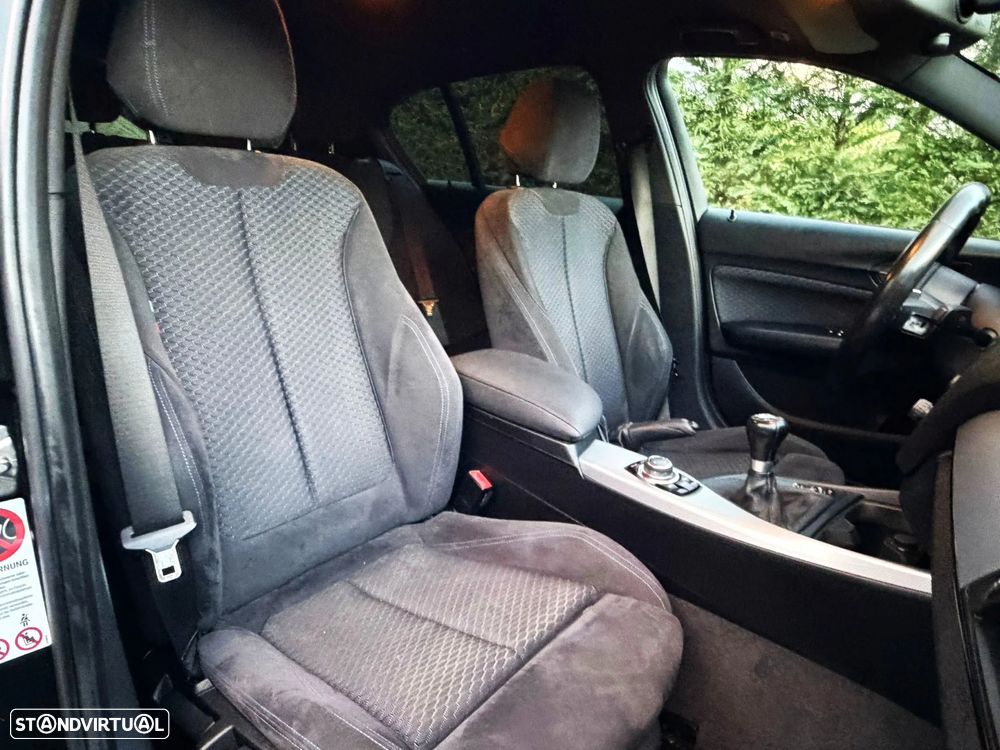 BMW 118 d Pack M - 18