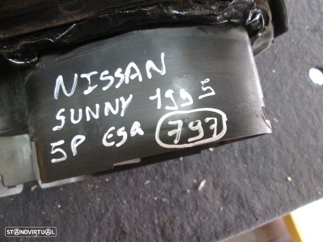 Farol Tras 220 63324 NISSAN SUNNY N14 1995 5P ESQ NISSAN SUNNY 1993 1.4I 82CV 5P VERMELHO ESQ - 3