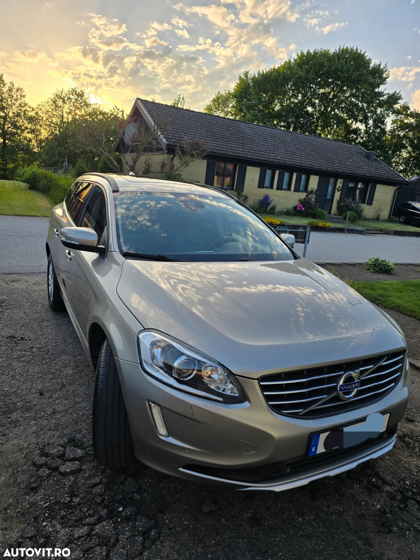 Volvo XC 60 D4 AWD Momentum - 7