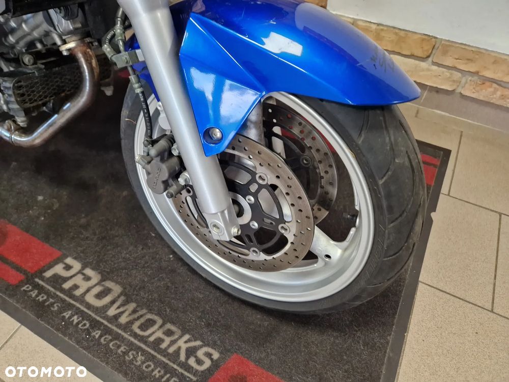 Suzuki SV - 33