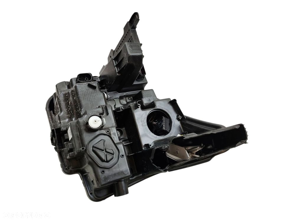 LAMPA PRAWY PRZÓD SKODA ENYAQ LIFT (2025-) 85 286KM 210kW 5LB941036 - 9