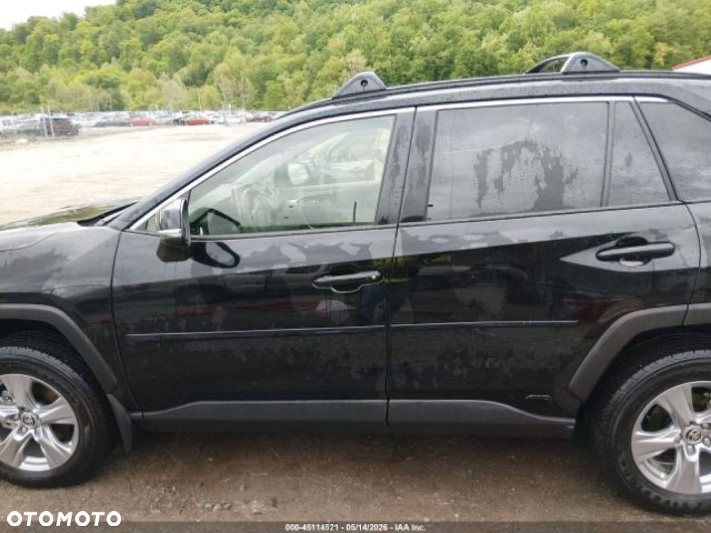 Toyota RAV4 - 6