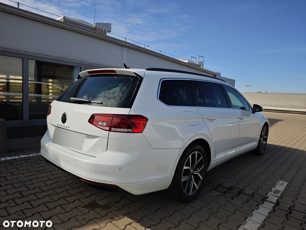 Volkswagen Passat Variant 2.0 TSI Business DSG - 6