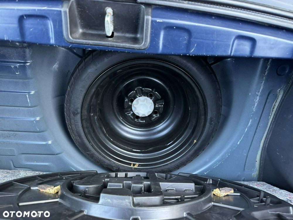 Toyota Yaris 1.0 Base - 19