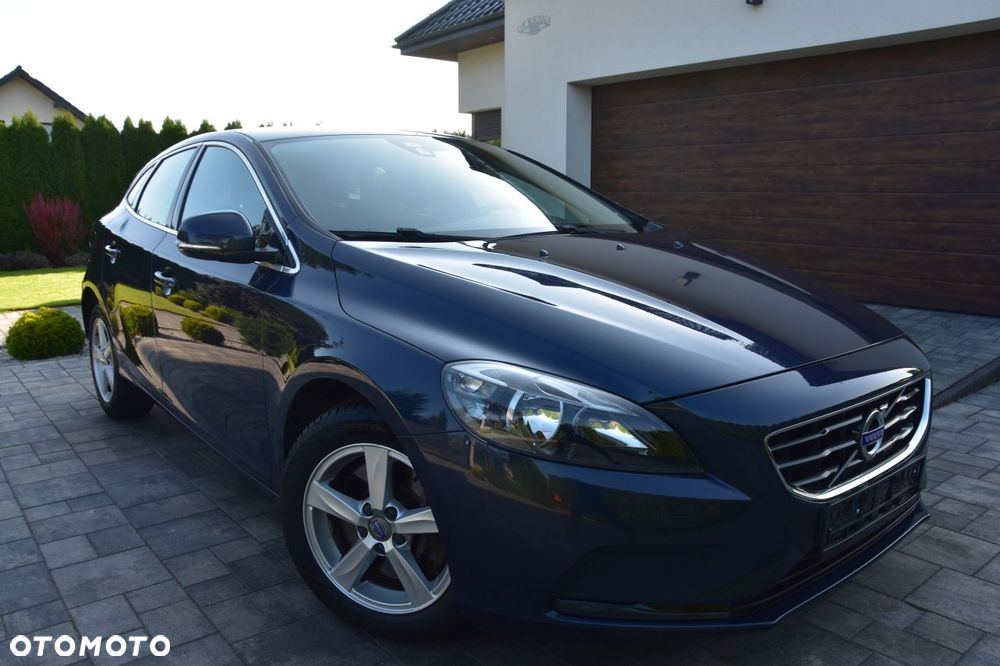 Volvo V40 D4 Drive-E Momentum - 10
