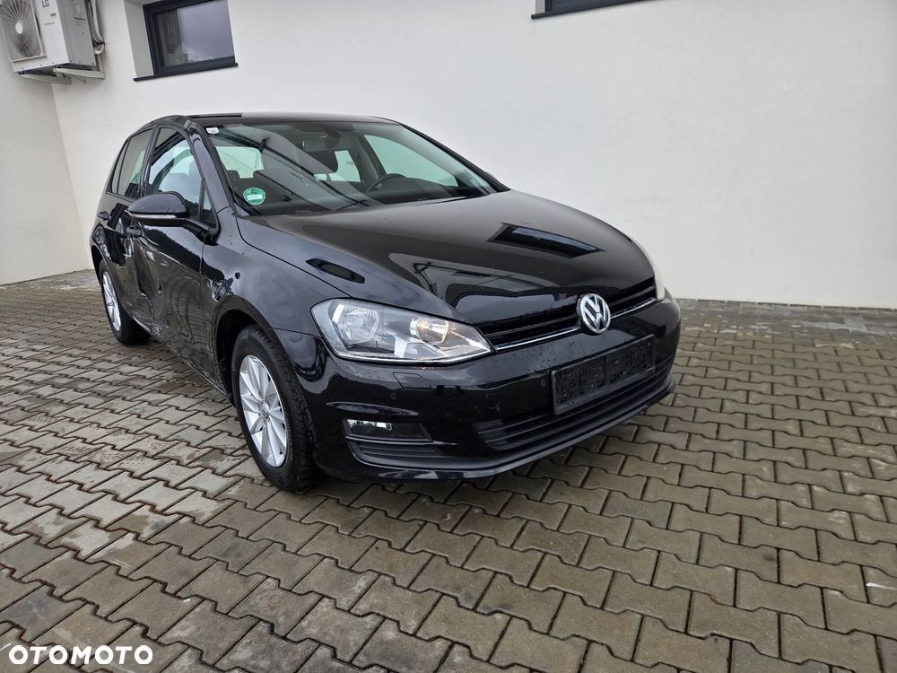 Volkswagen Golf - 1