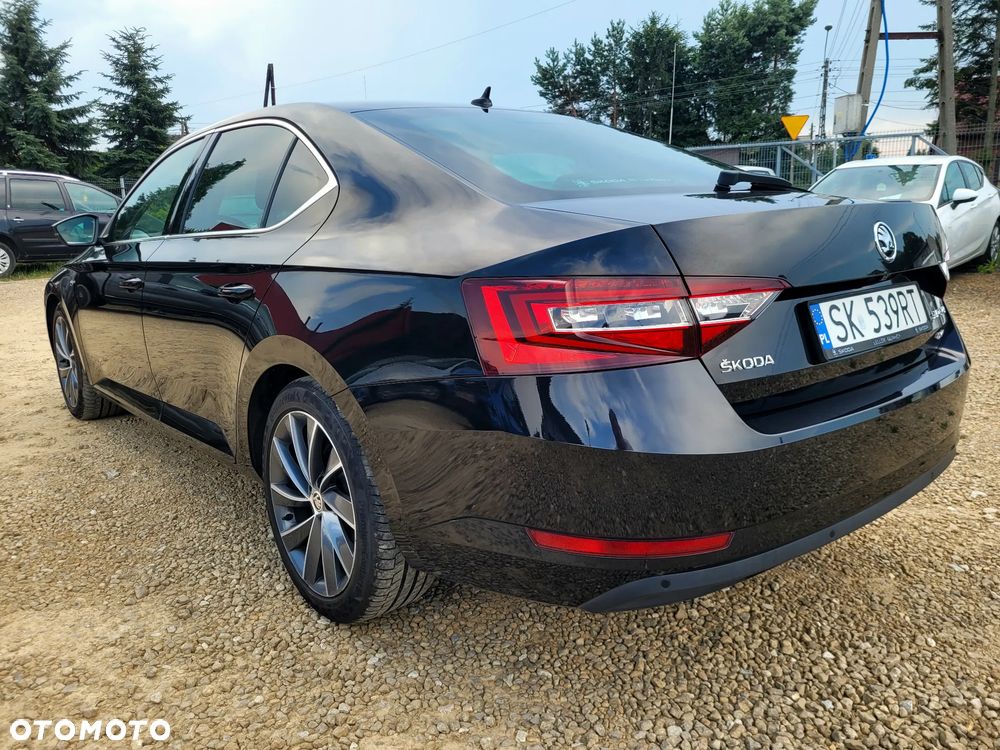Skoda Superb 2.0 TDI 4x4 L&K DSG - 20