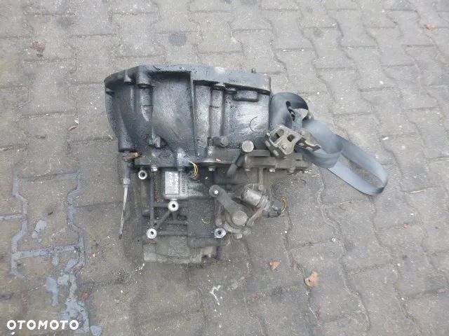 MANUALNA SKRZYNIA BIEGÓW RENAULT MEGANE II 1.9 DCI 8200156391 - 3