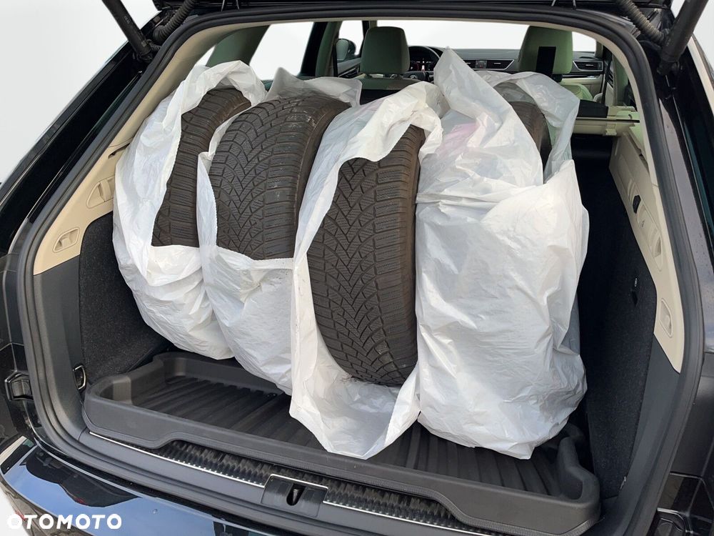 Skoda Superb 2.0 TDI SCR 4x4 L&K DSG - 9