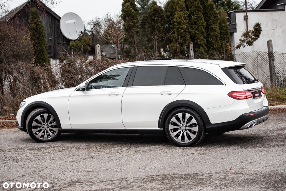 Mercedes-Benz Klasa E 220 d 4-Matic All-Terrain - 12