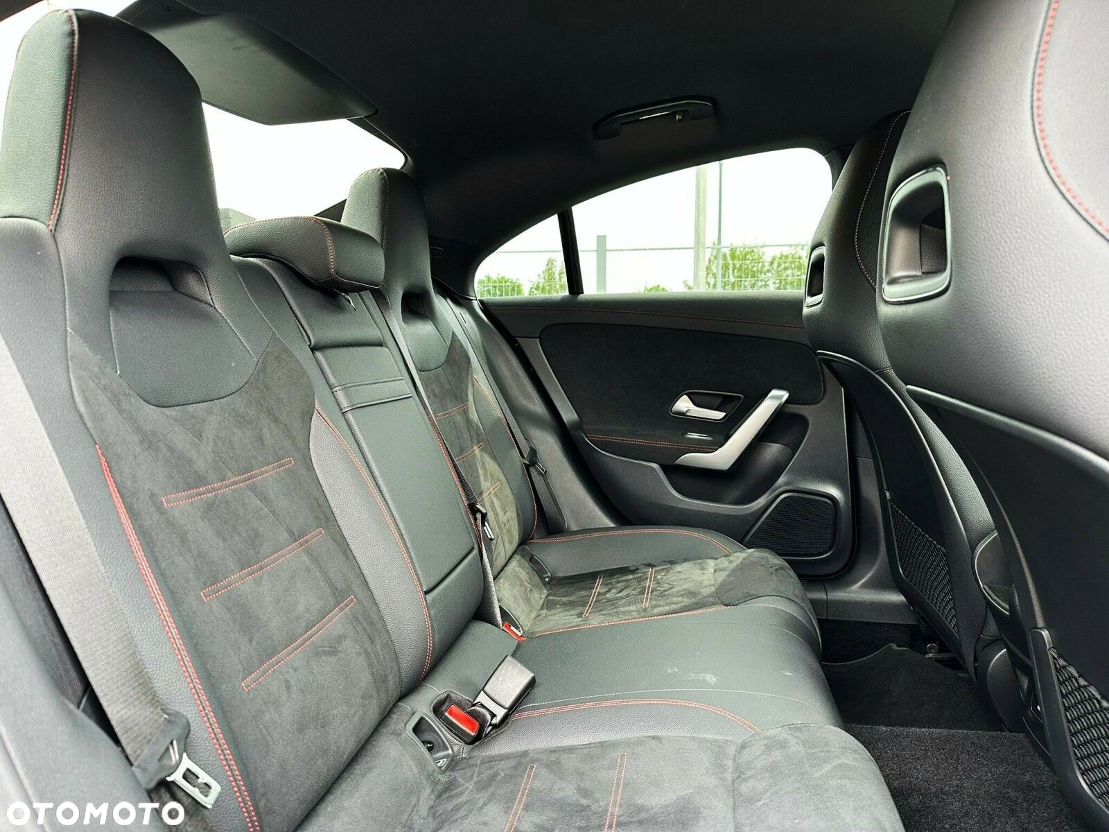 Mercedes-Benz CLA - 10