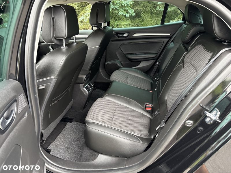 Renault Megane ENERGY TCe 130 BOSE EDITION - 22
