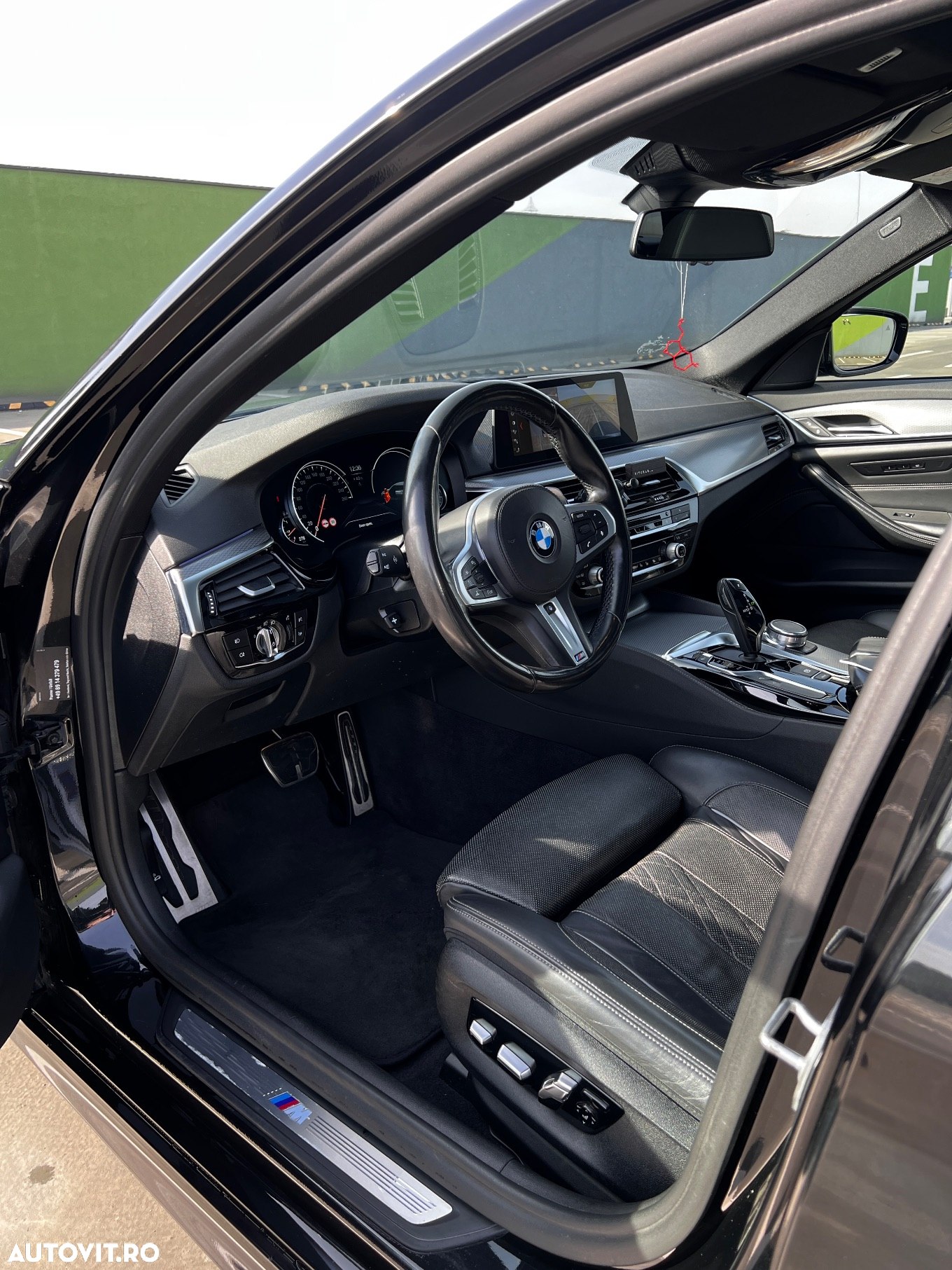 BMW Seria 5 520d Touring Aut. M Sport Edition - 10