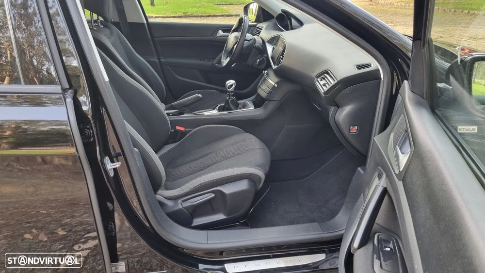 Peugeot 308 SW 1.2 PureTech GT Pack - 8