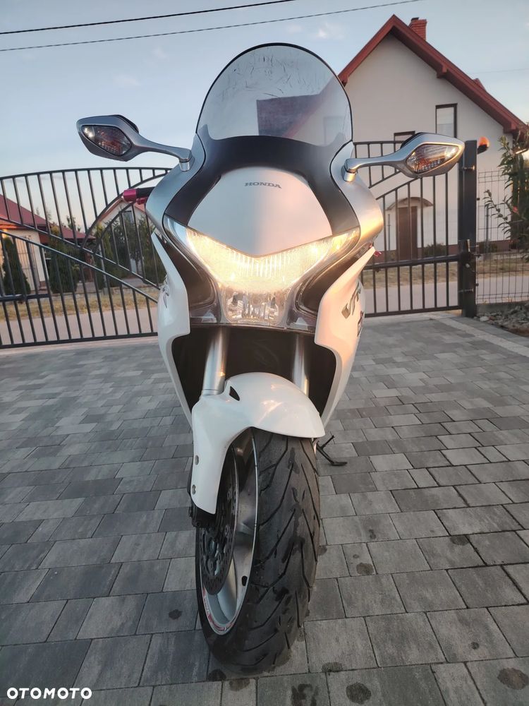 Honda VTR - 1