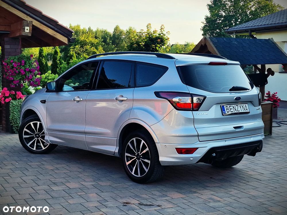 Ford Kuga 1.5 EcoBoost FWD ST-Line - 21