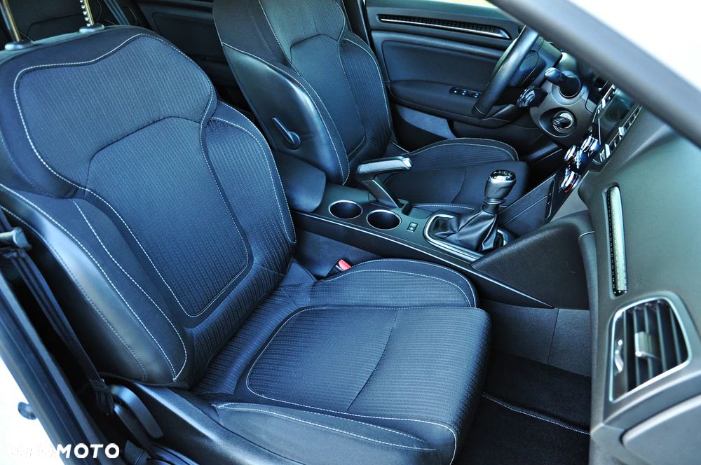 Renault Megane ENERGY TCe 100 EXPERIENCE - 21