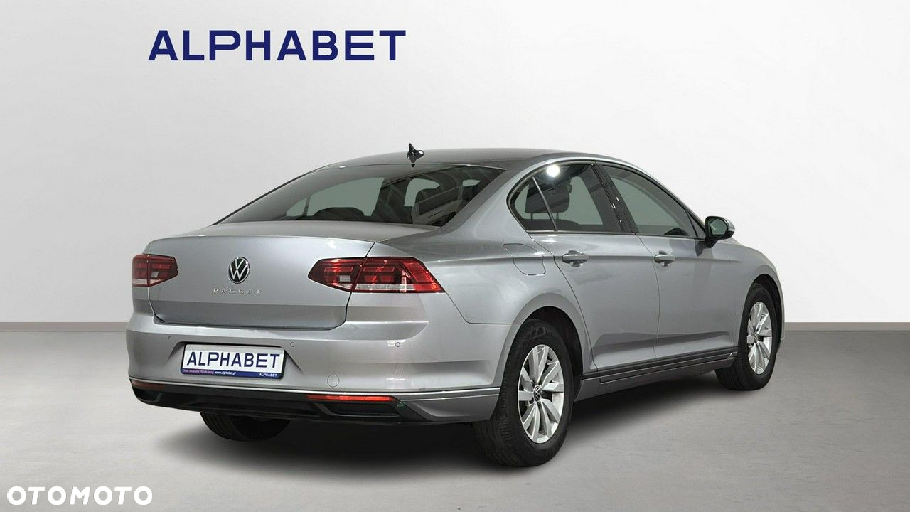 Volkswagen Passat - 6
